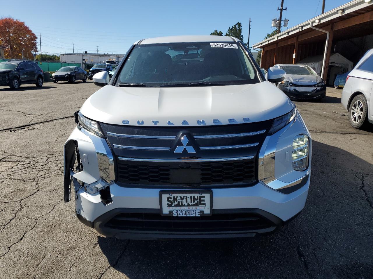 MITSUBISHI OUTLANDER ES