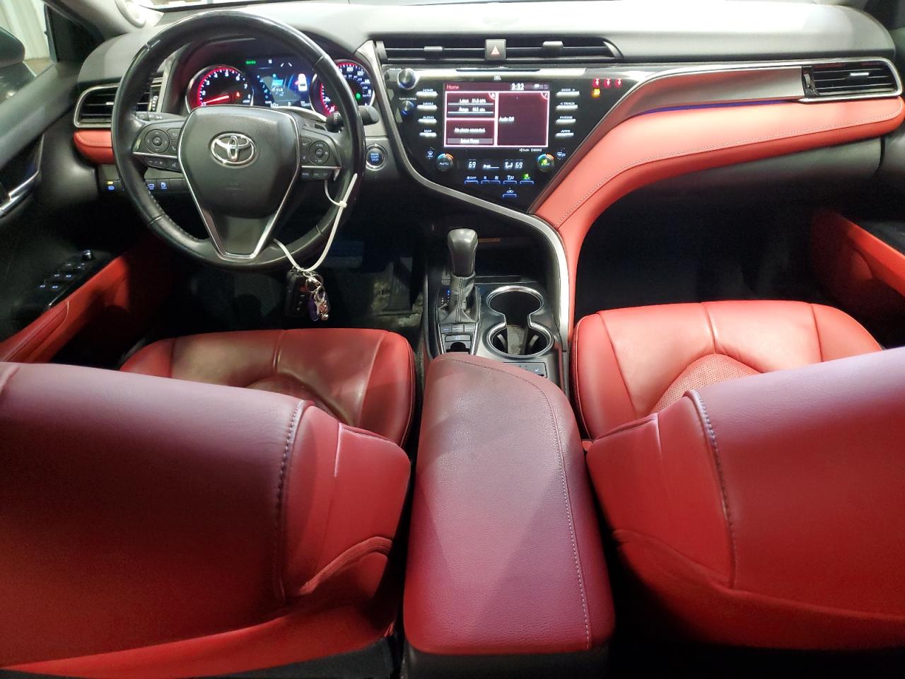 TOYOTA CAMRY XSE