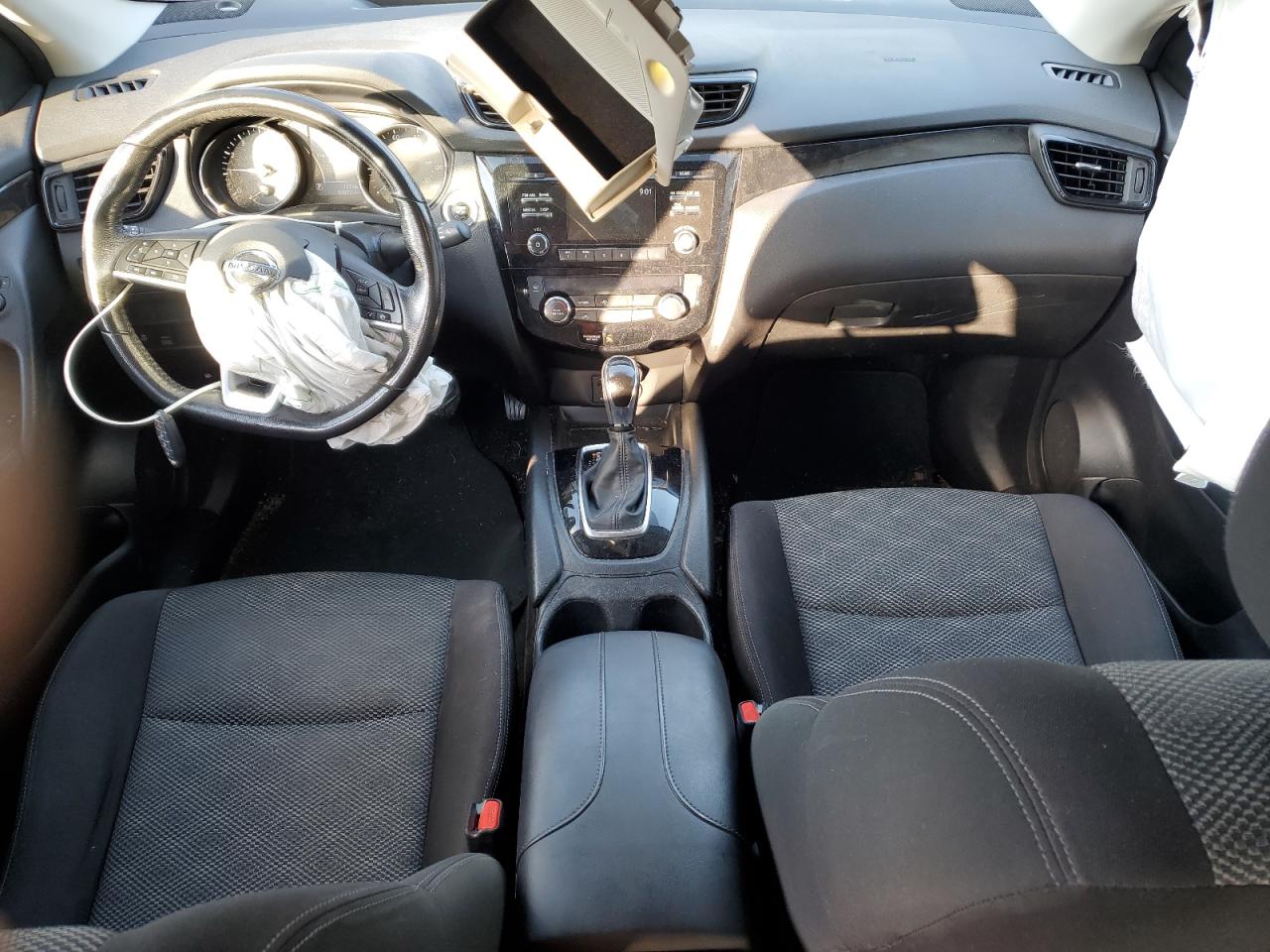 NISSAN ROGUE SPORT S