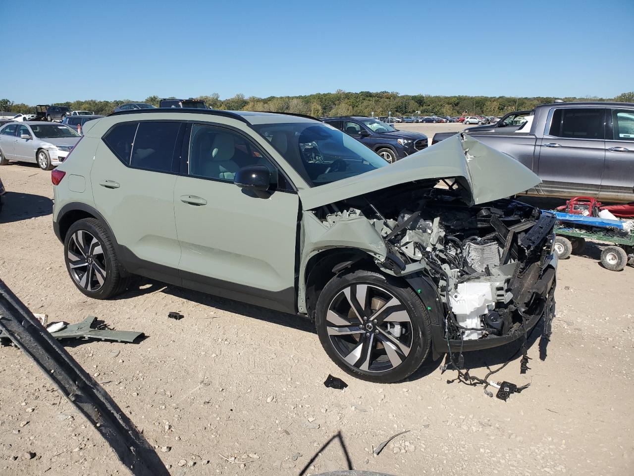 VOLVO XC40 PLUS