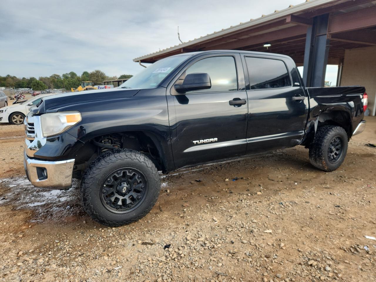 TOYOTA TUNDRA CREWMAX SR5