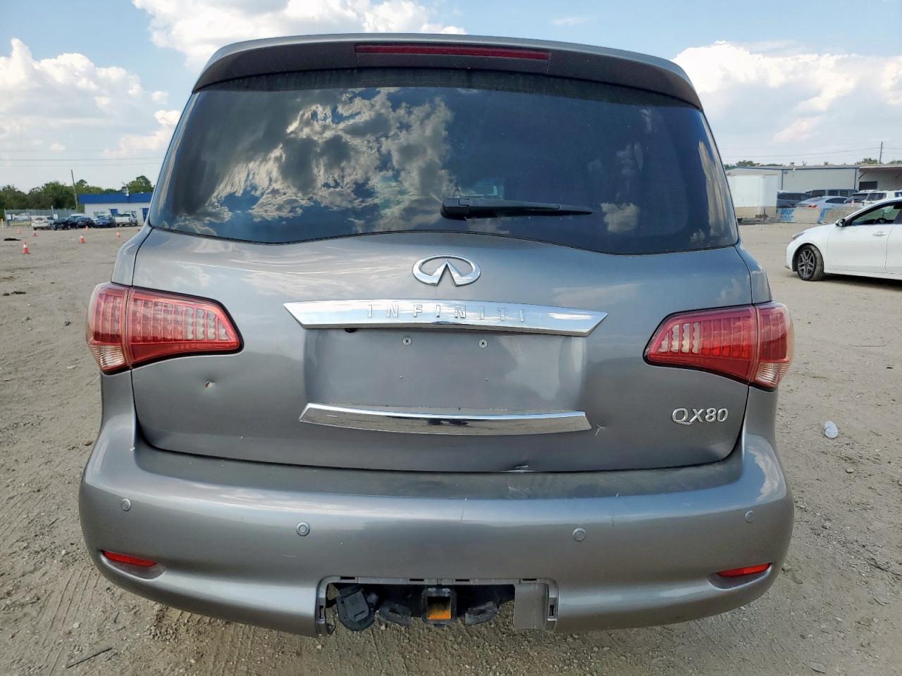 INFINITI QX80