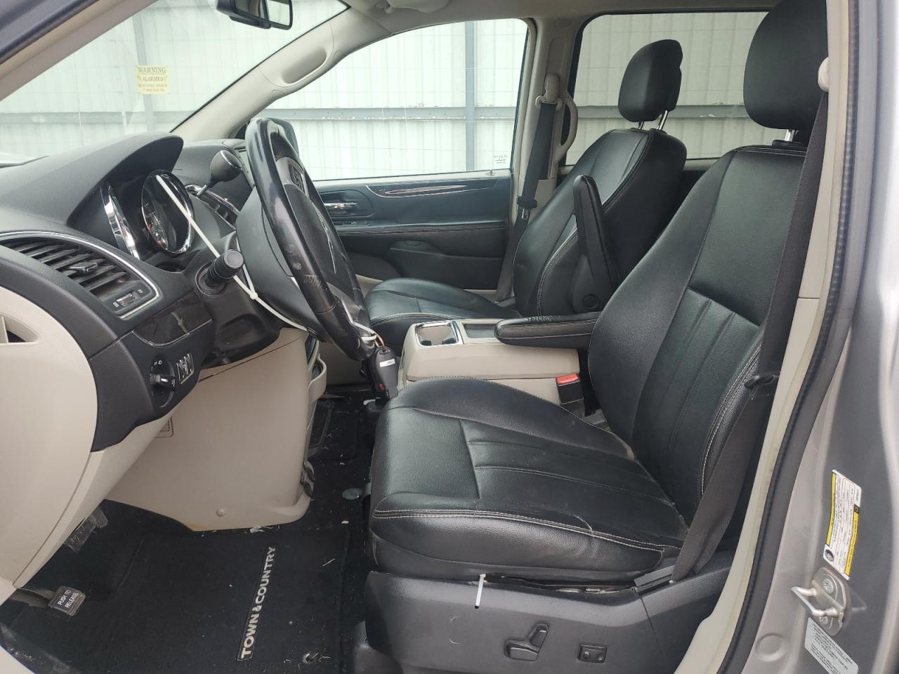 CHRYSLER TOWN & COUNTRY TOURING