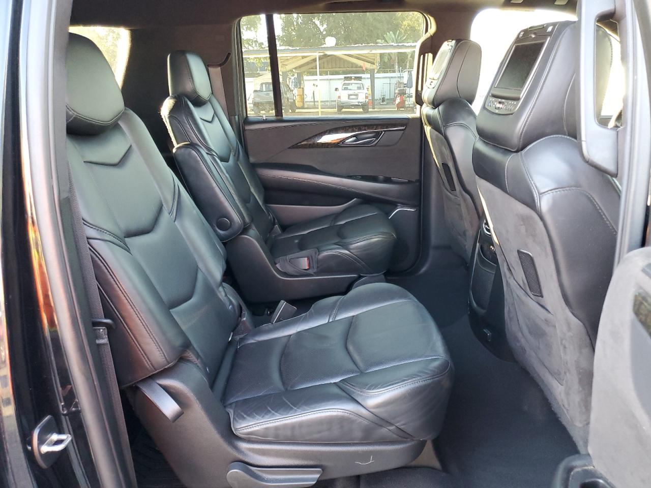 CADILLAC ESCALADE ESV PLATINUM