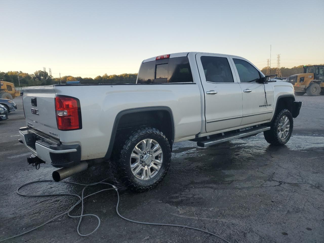 GMC SIERRA K2500 DENALI