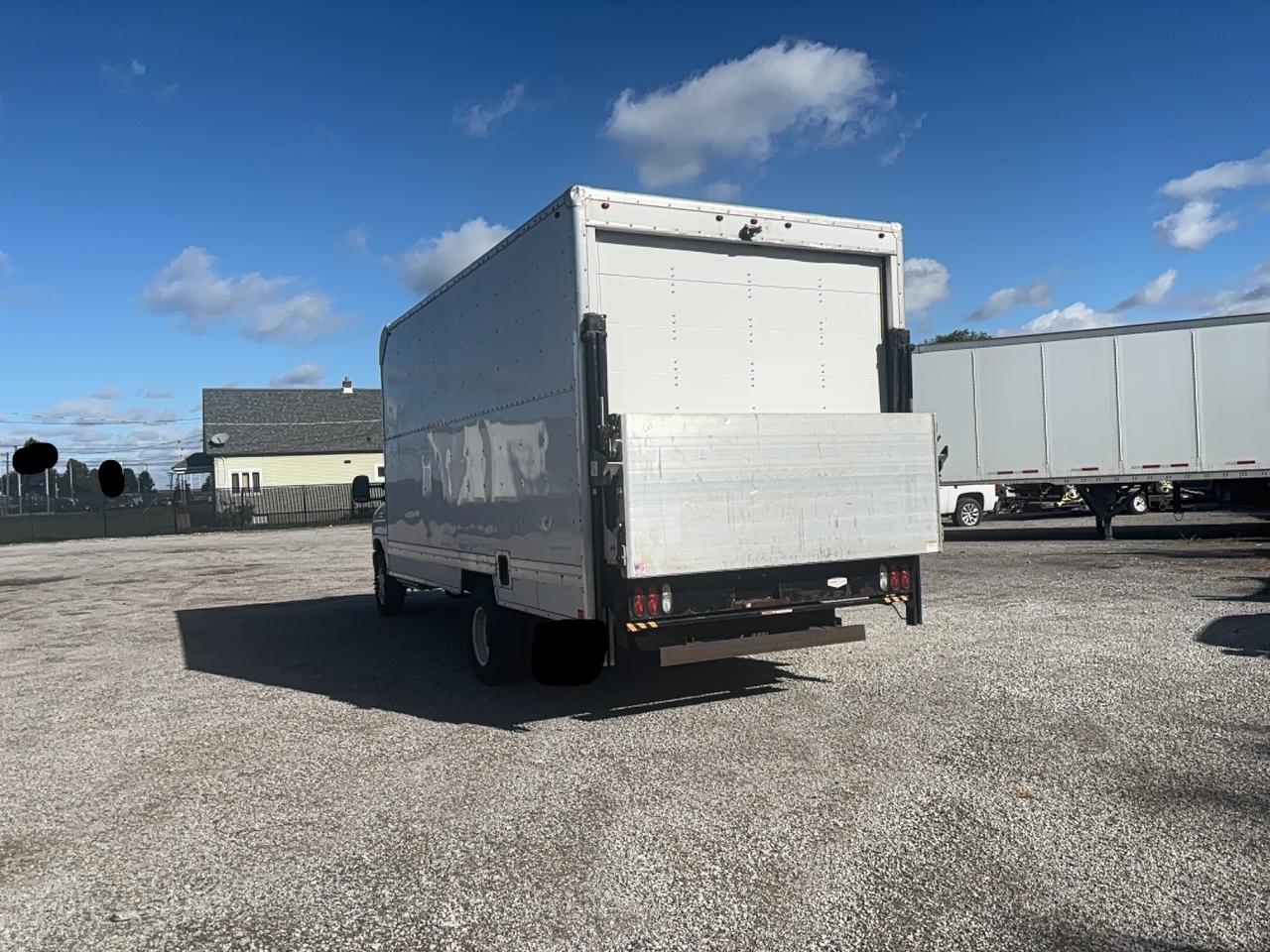 FORD ECONOLINE E450 SUPER DUTY CUTAWAY VAN