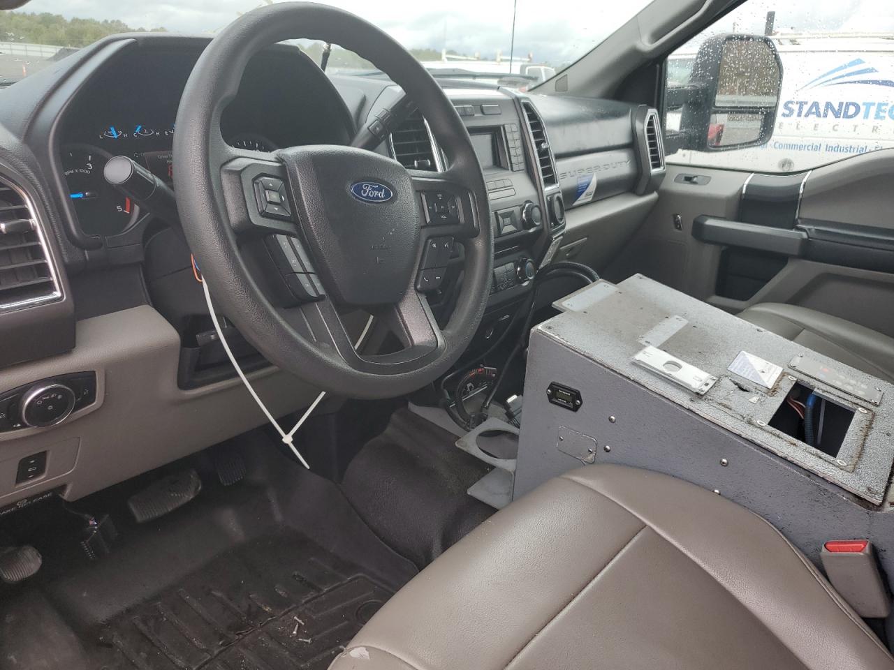 FORD F-550 SUPER DUTY