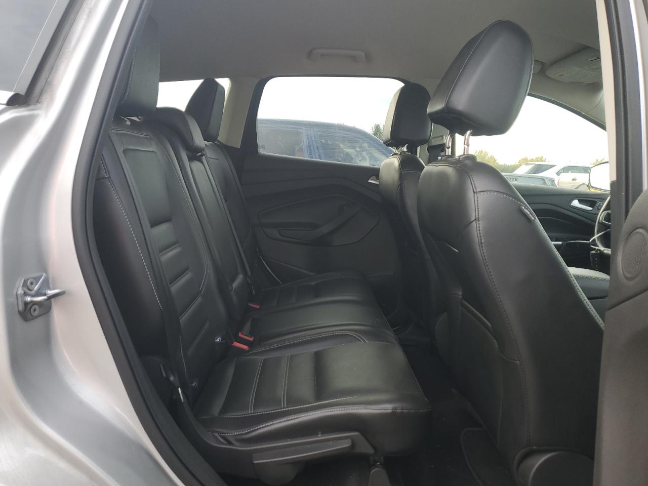 FORD ESCAPE TITANIUM