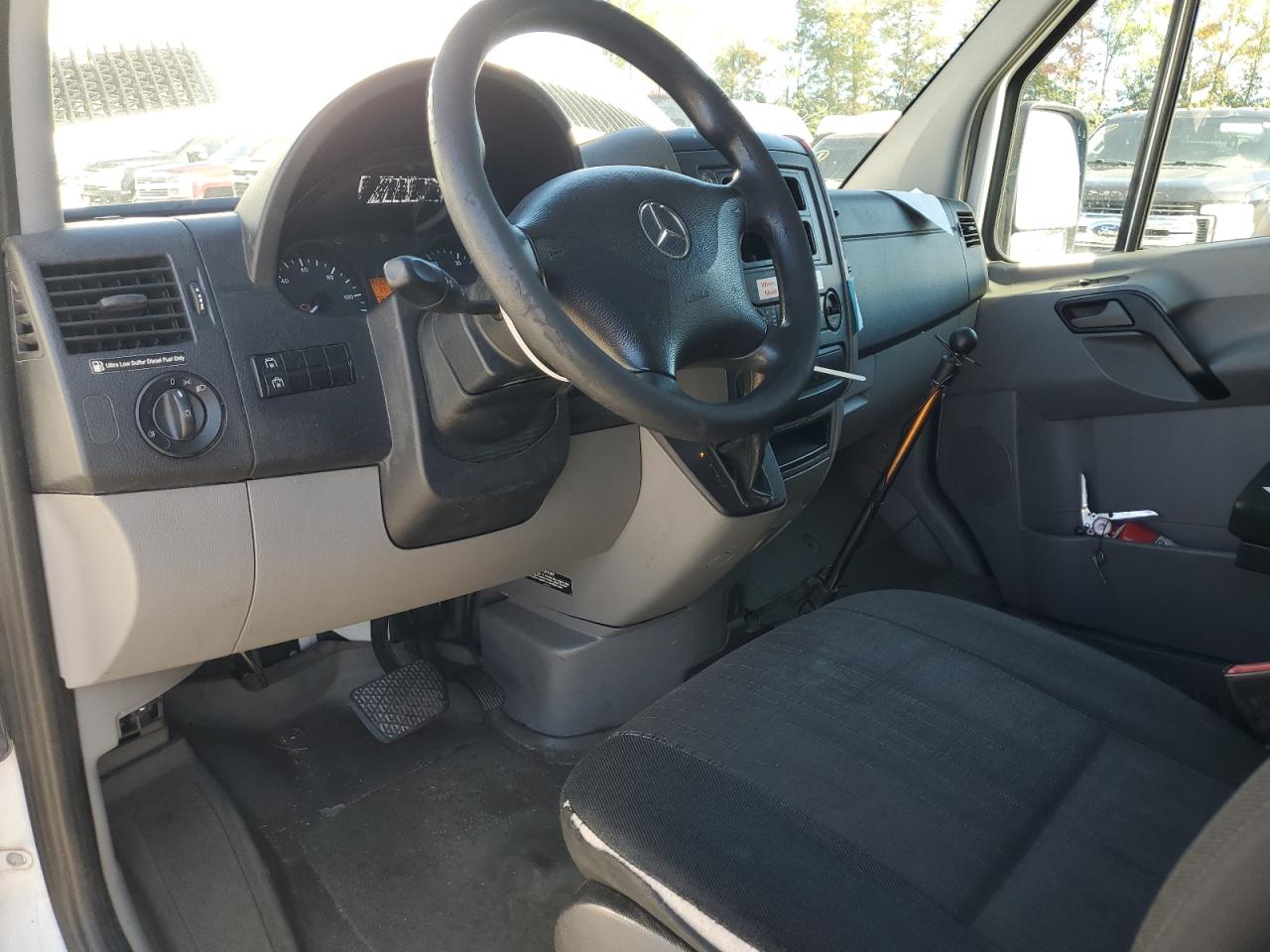 MERCEDES-BENZ SPRINTER 2500