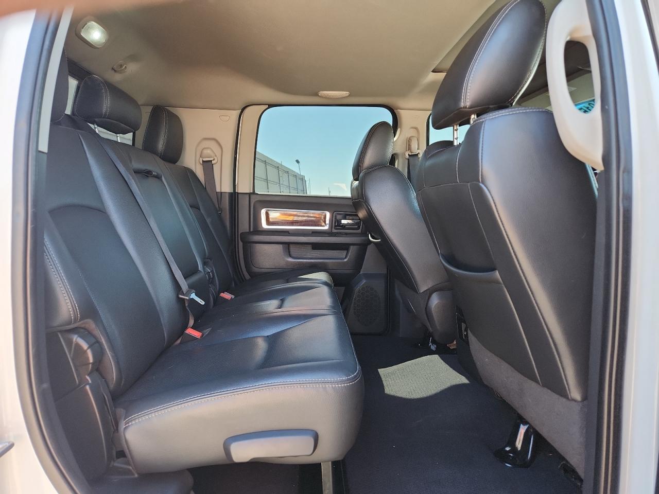 DODGE RAM 3500 LARAMIE