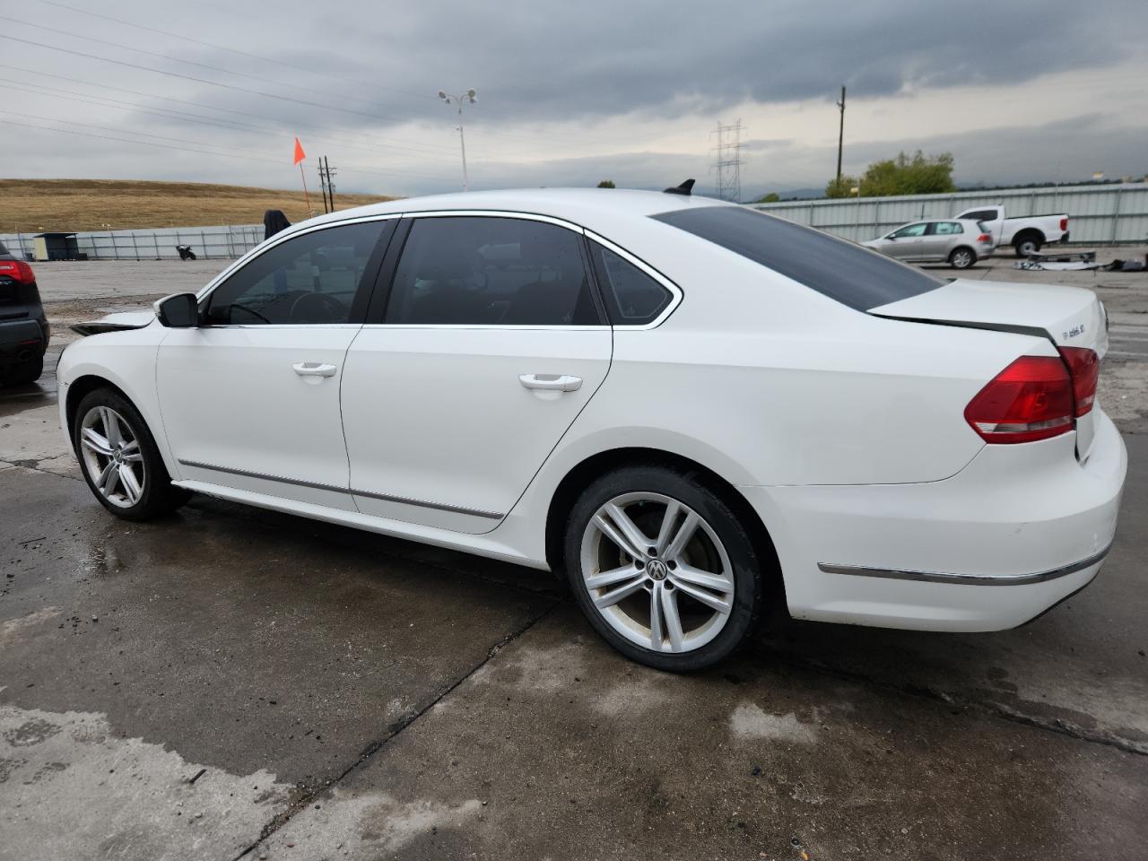 VOLKSWAGEN PASSAT SE