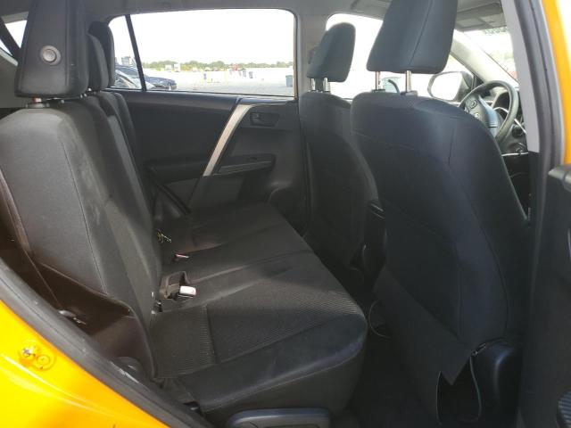 2015 TOYOTA RAV4 LE JTMZFREV4FD046835