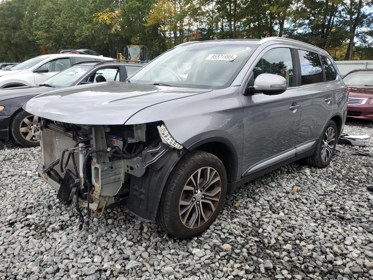 MITSUBISHI OUTLANDER SE