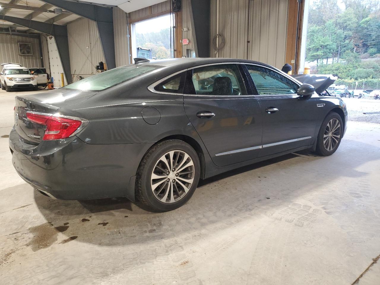 BUICK LACROSSE ESSENCE