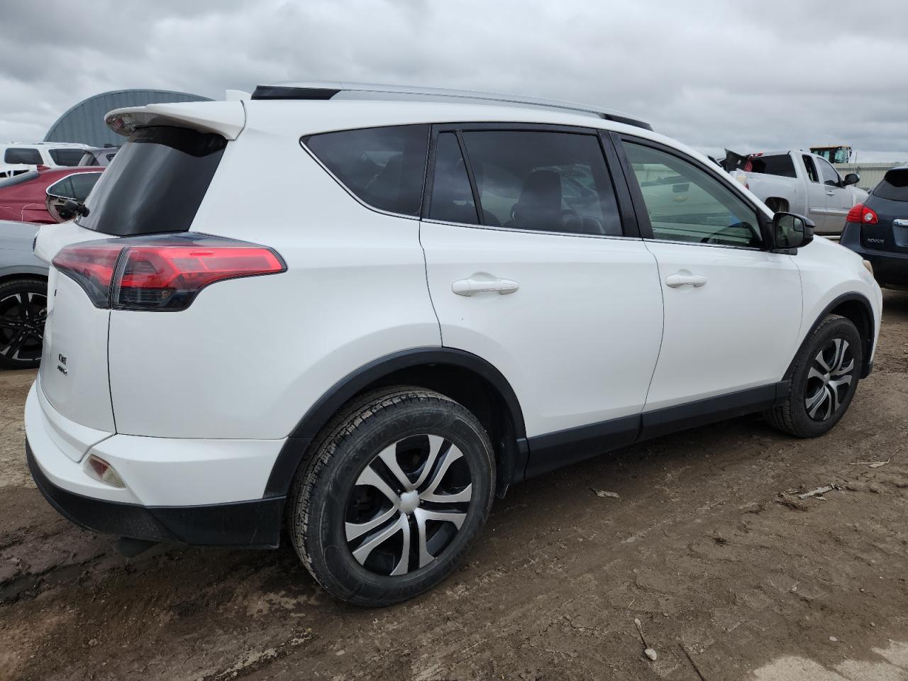 TOYOTA RAV4 LE