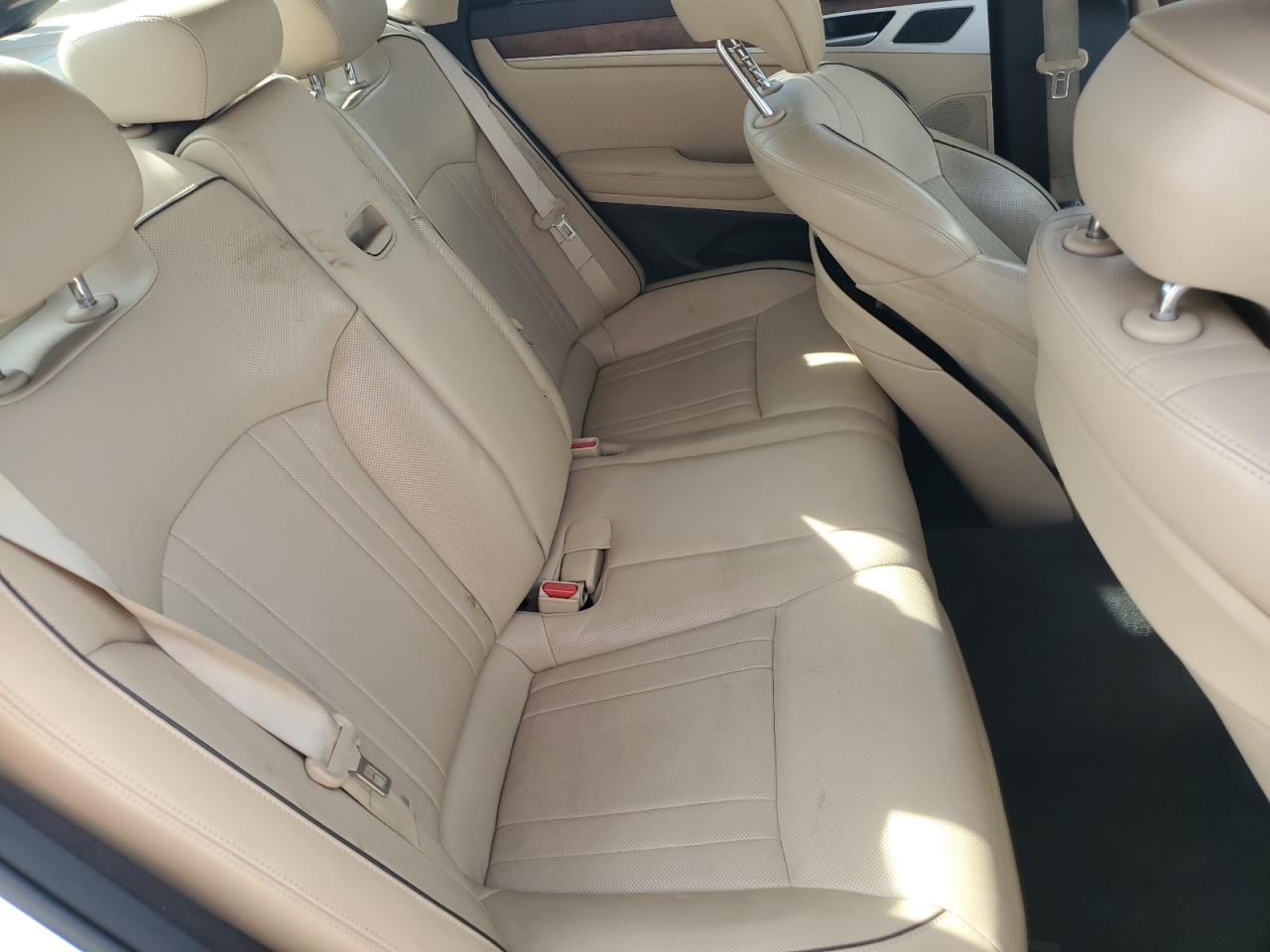 HYUNDAI GENESIS BASE