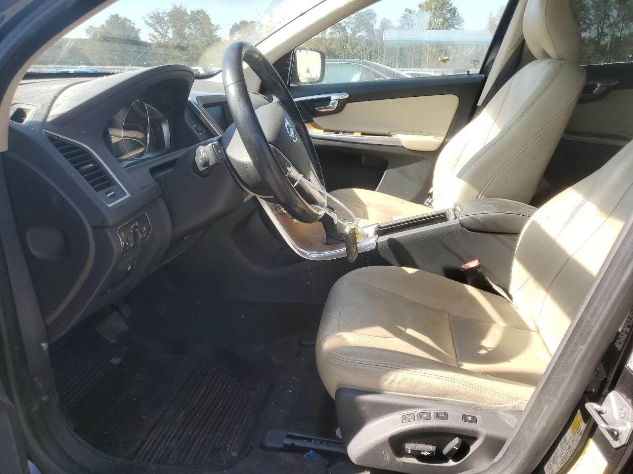 VOLVO XC60 T5 INSCRIPTION