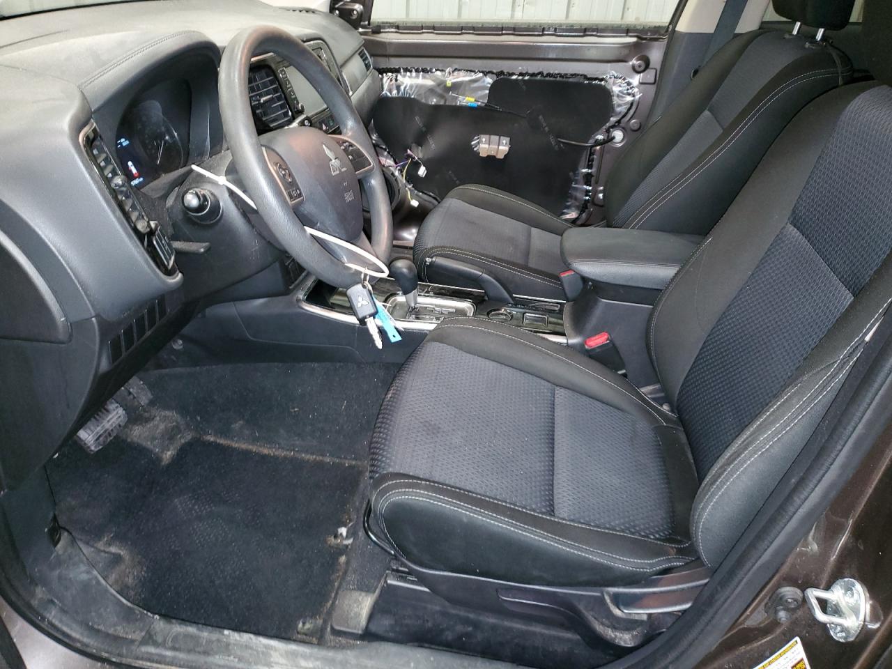 MITSUBISHI OUTLANDER ES