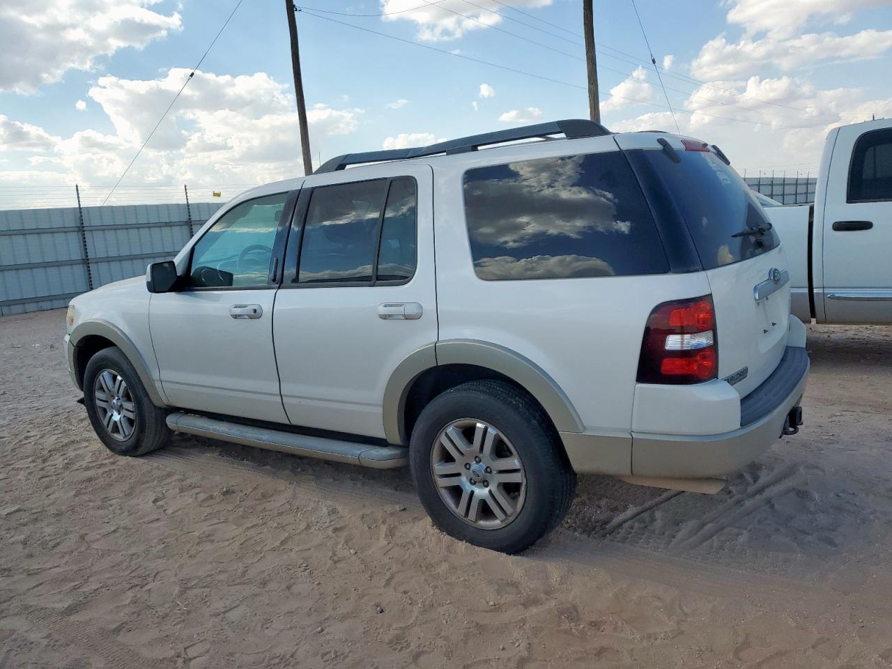 FORD EXPLORER EDDIE BAUER