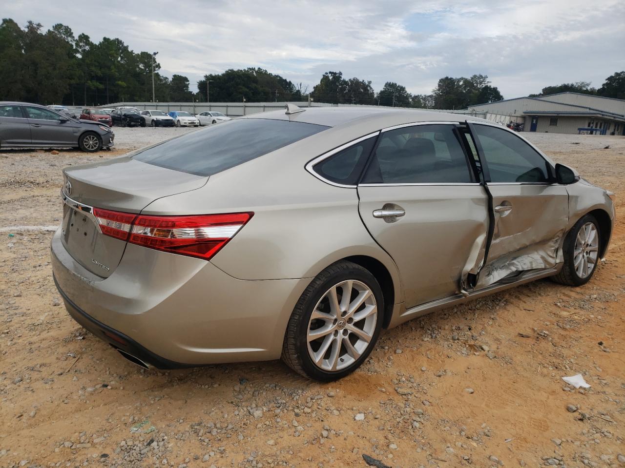 TOYOTA AVALON XLE