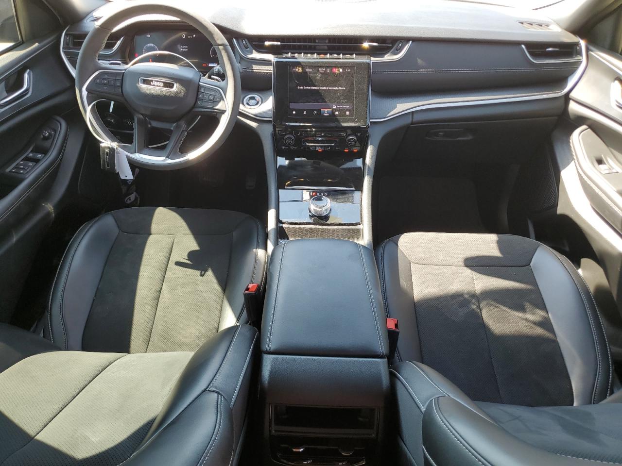 JEEP GRAND CHEROKEE LAREDO