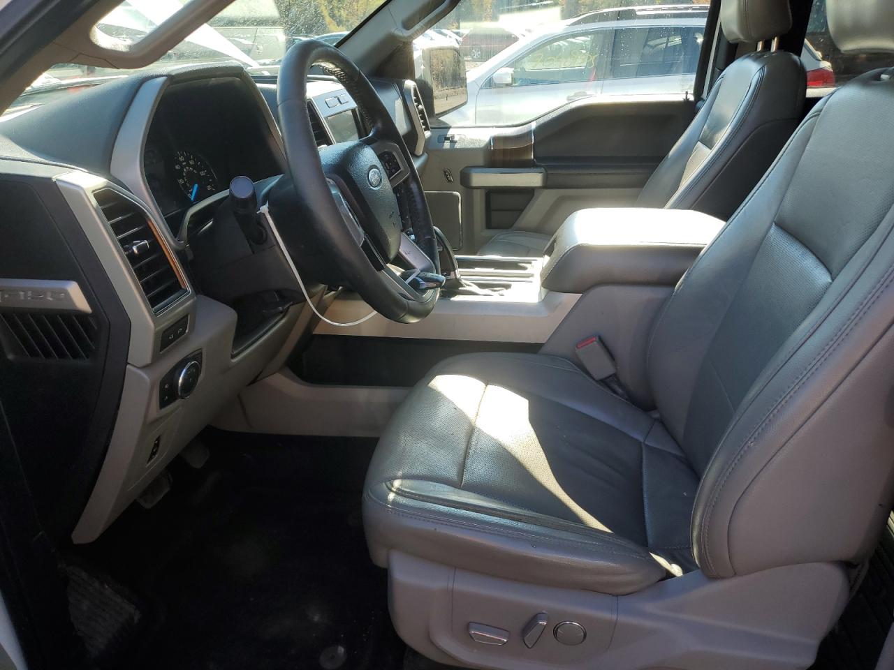 FORD F-150 SUPER CAB