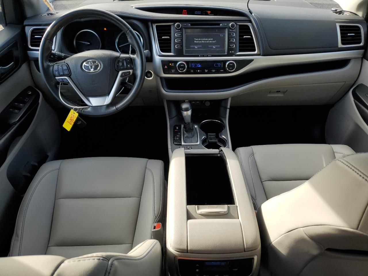 TOYOTA HIGHLANDER SE