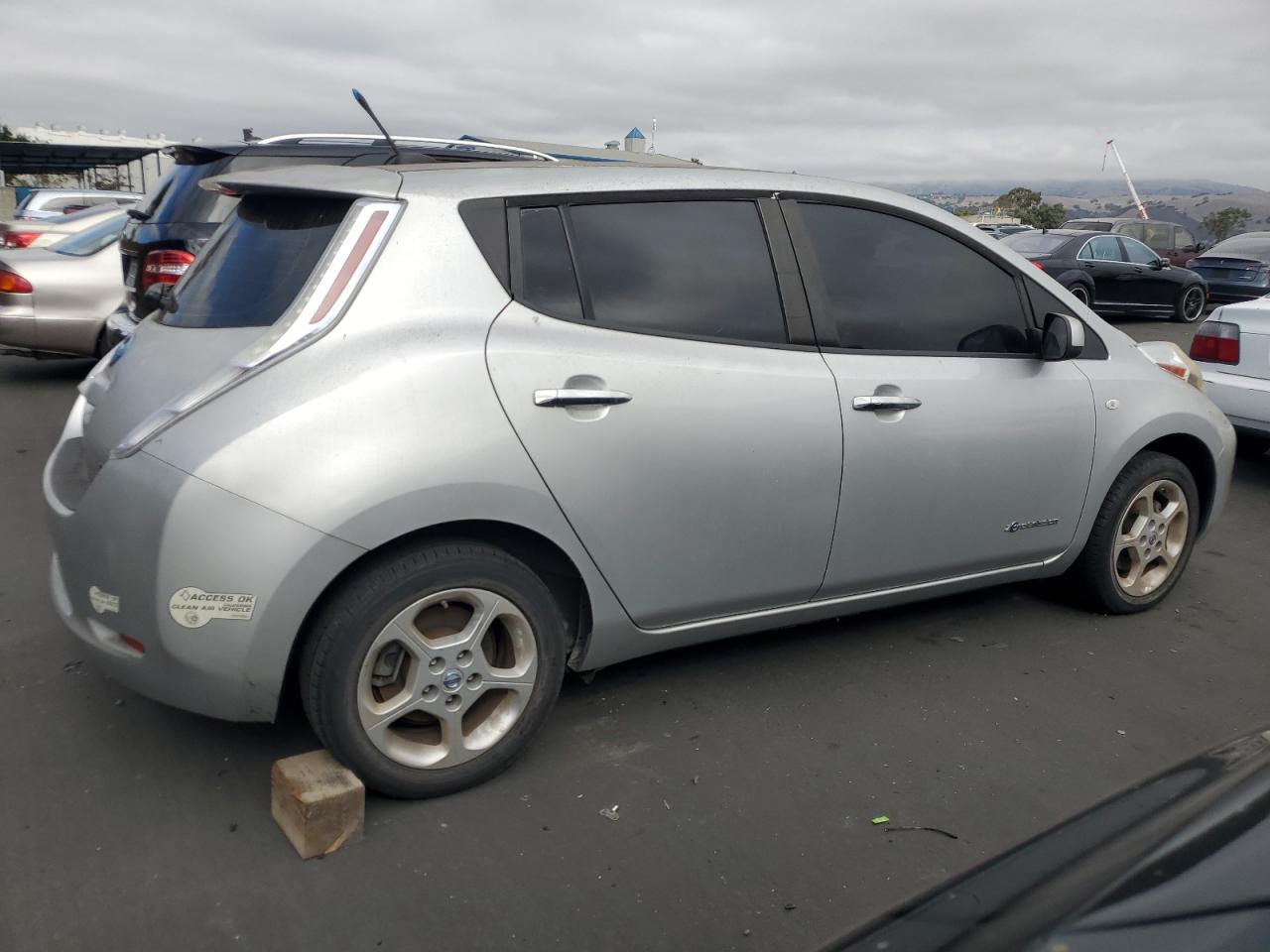 NISSAN LEAF SV
