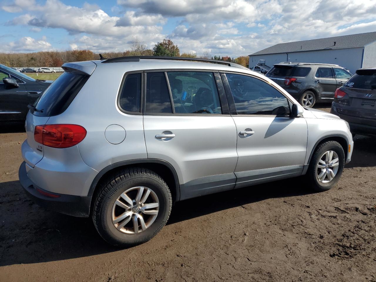 VOLKSWAGEN TIGUAN S