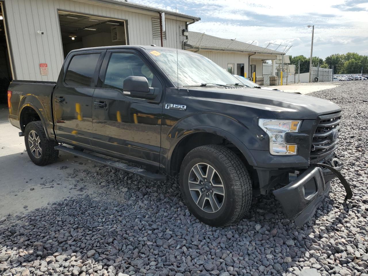 FORD F-150 SUPERCREW