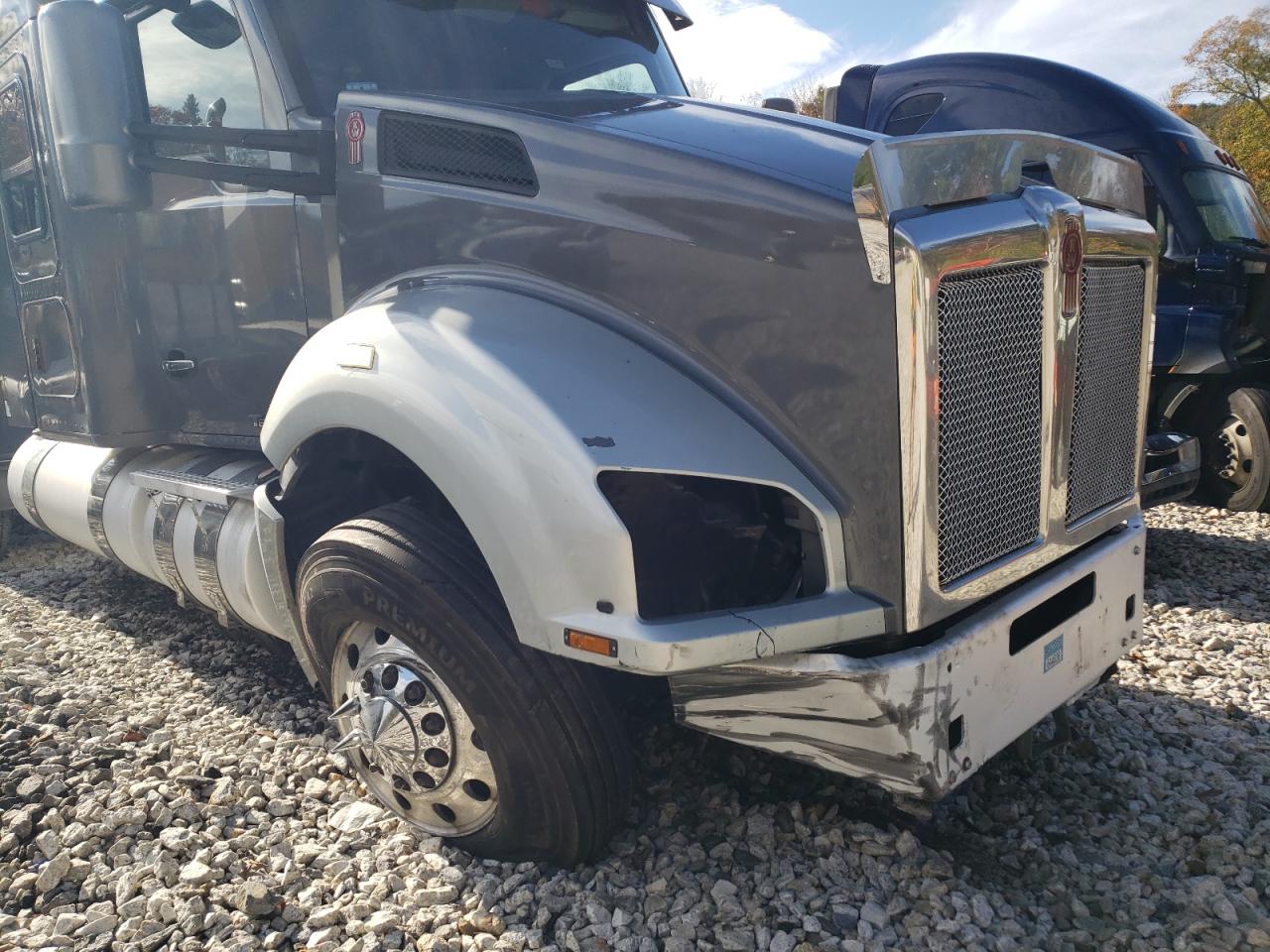 Lot #3297956789 2016 KENWORTH T880