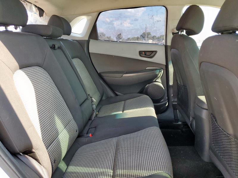 2019 HYUNDAI KONA SE KM8K12AA0KU231769