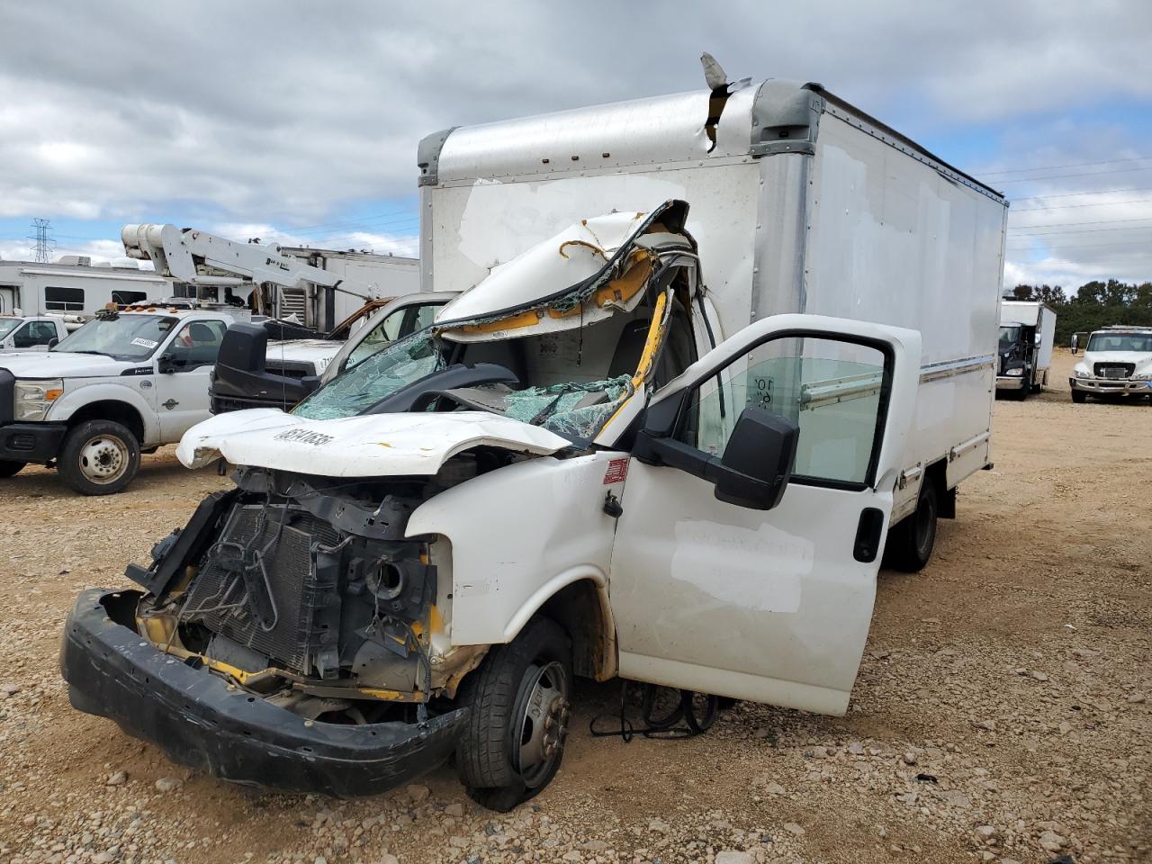 GMC SAVANA CUTAWAY G3500