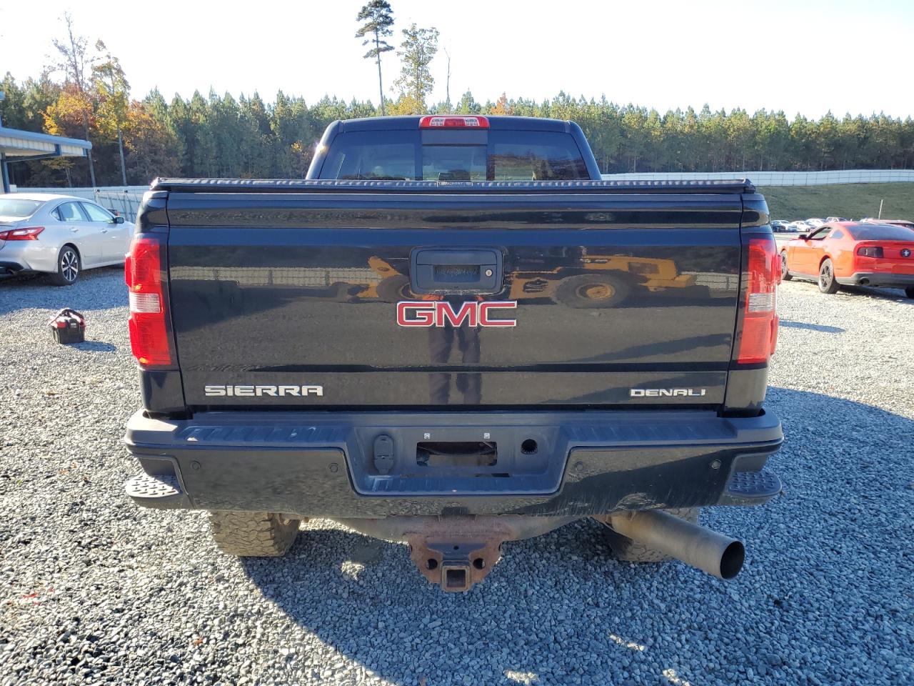 GMC SIERRA K2500 DENALI