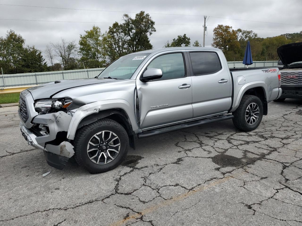 Lot #3301944413 2023 TOYOTA TACOMA DOU
