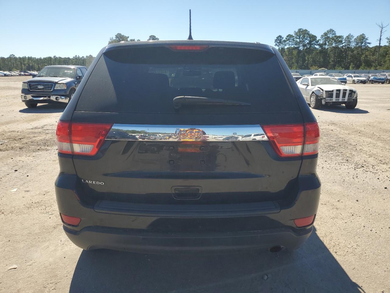 JEEP GRAND CHEROKEE LAREDO