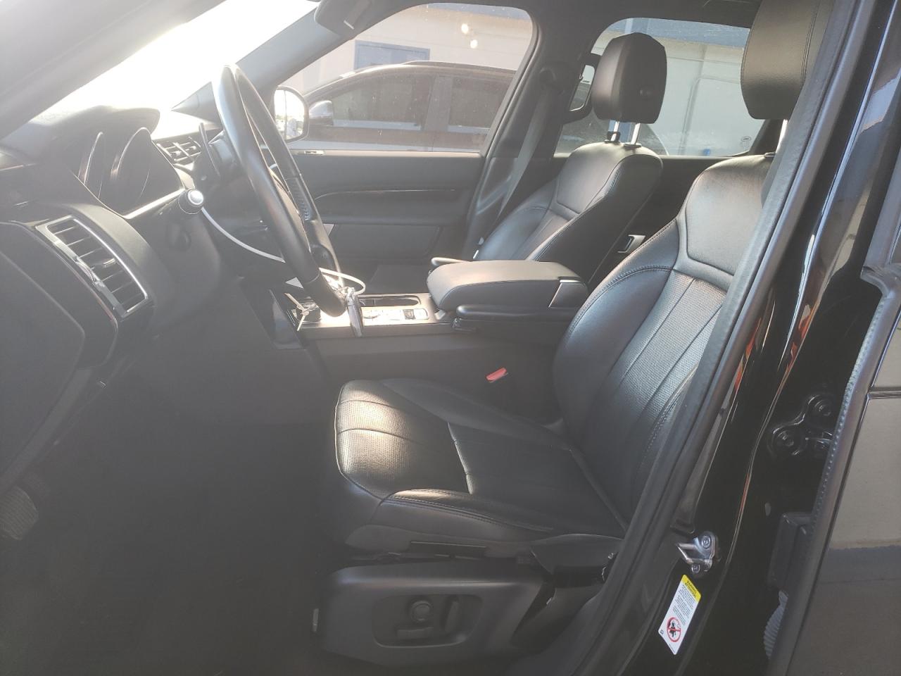 LAND ROVER DISCOVERY SE