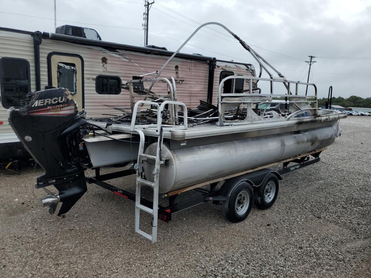 Lot #3291218997 2018 SUN TRACKER BOAT
