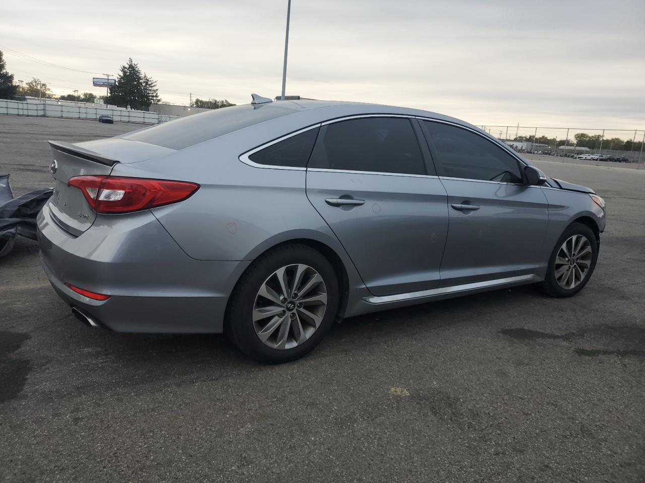 HYUNDAI SONATA SPORT