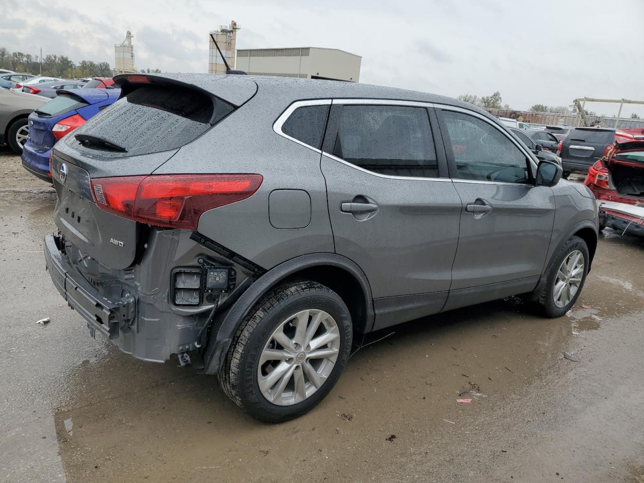 NISSAN ROGUE SPORT S