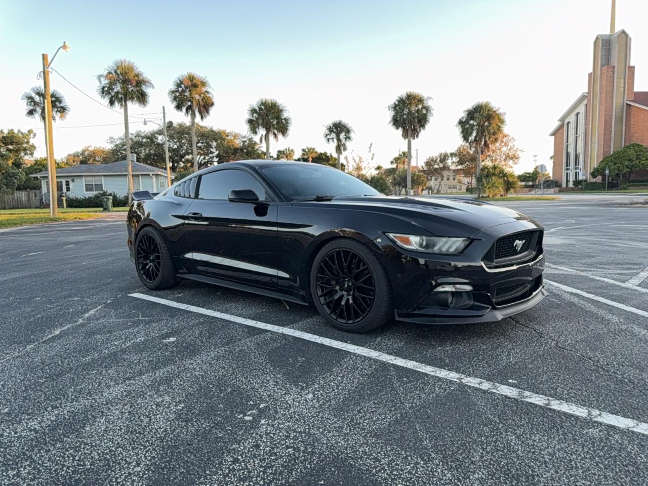 FORD MUSTANG GT