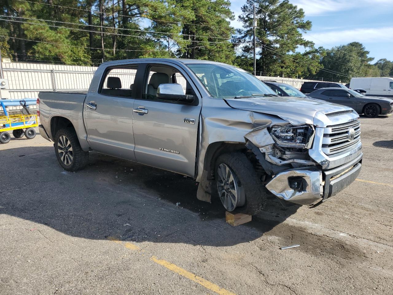TOYOTA TUNDRA CREWMAX LIMITED