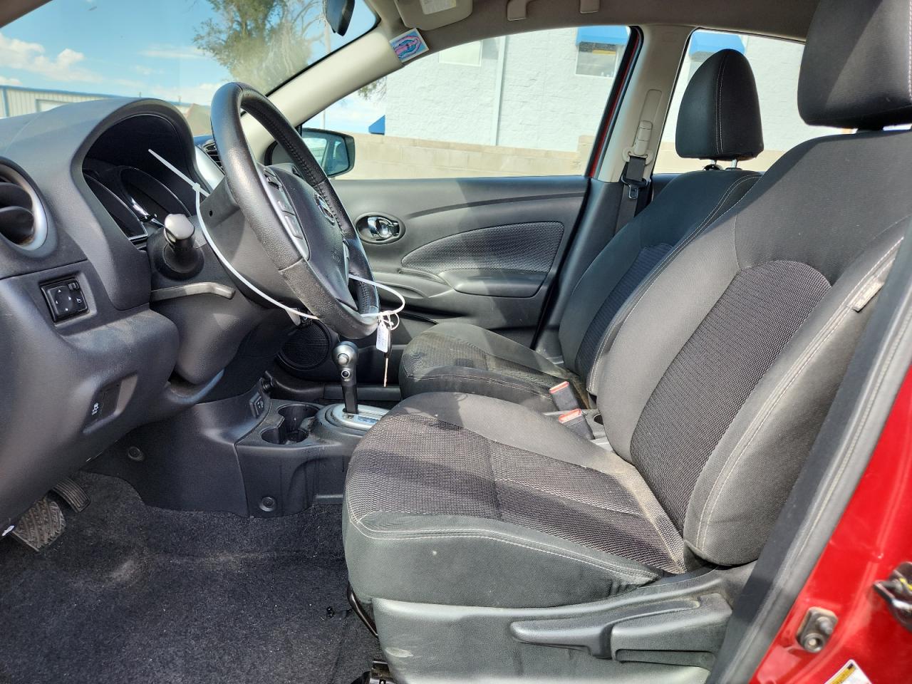 NISSAN VERSA S