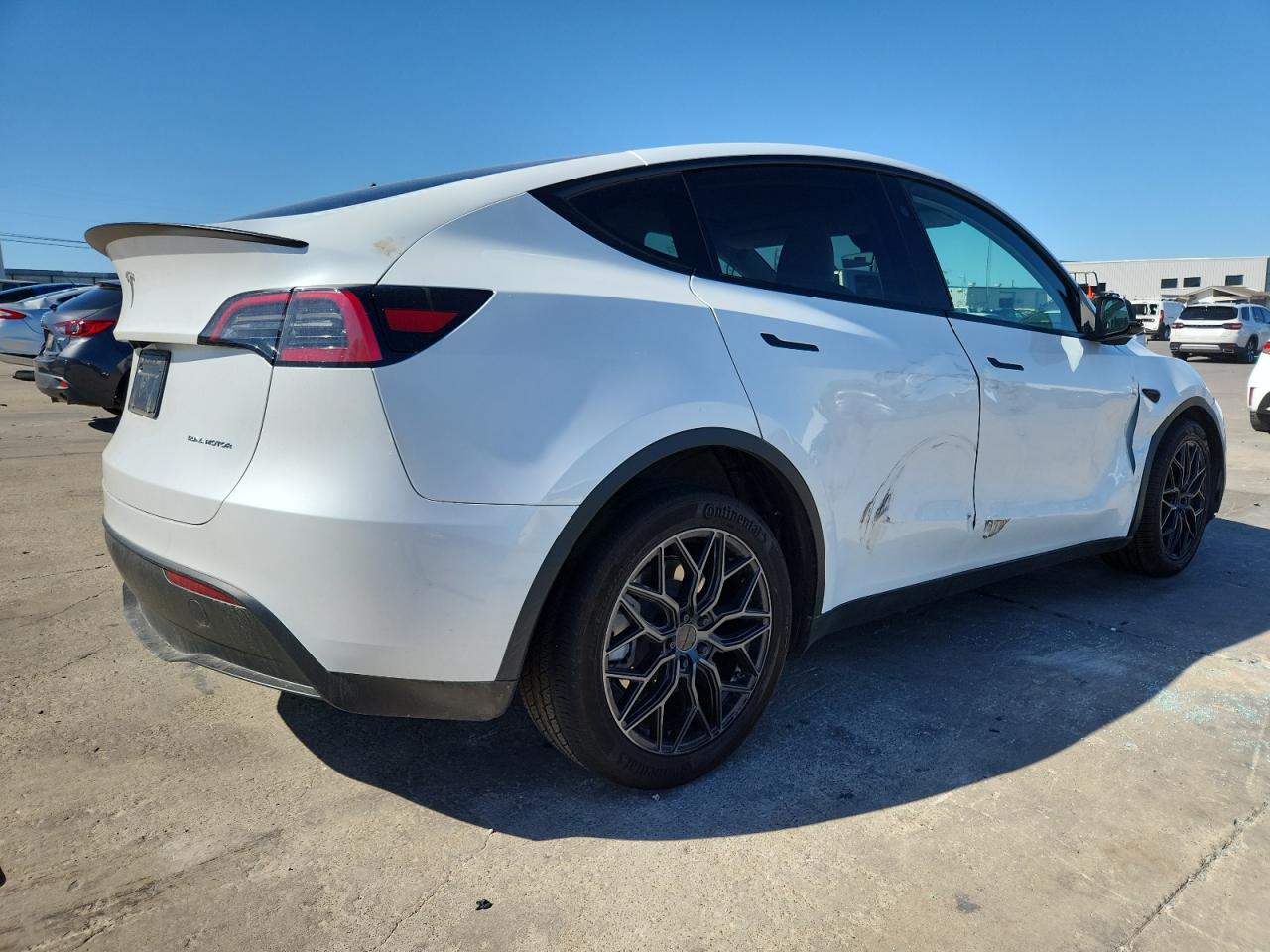 TESLA MODEL Y