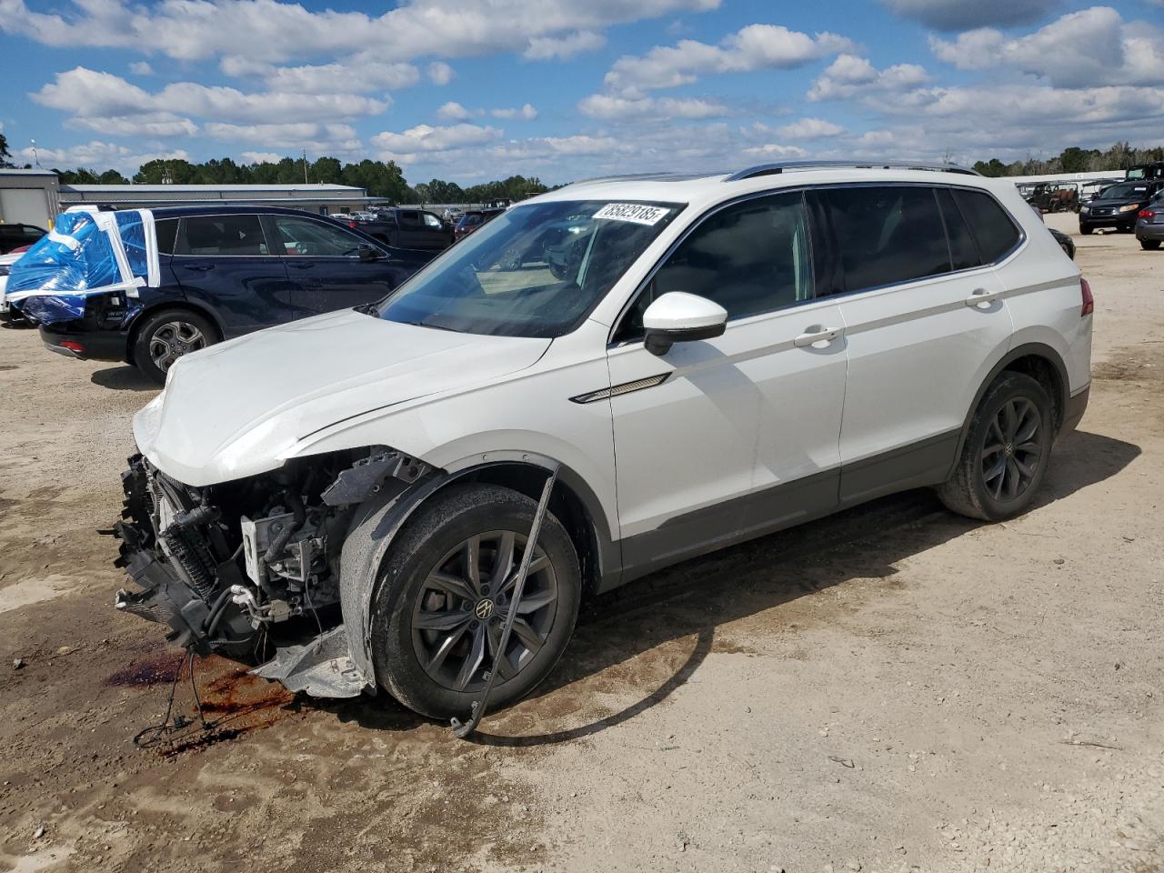 VOLKSWAGEN TIGUAN SE