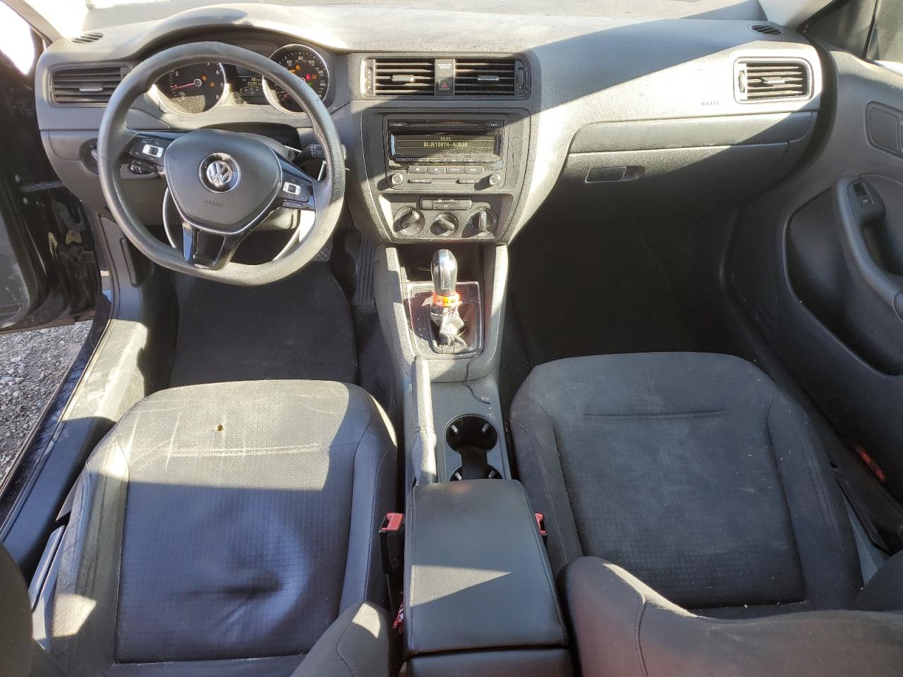 VOLKSWAGEN JETTA BASE