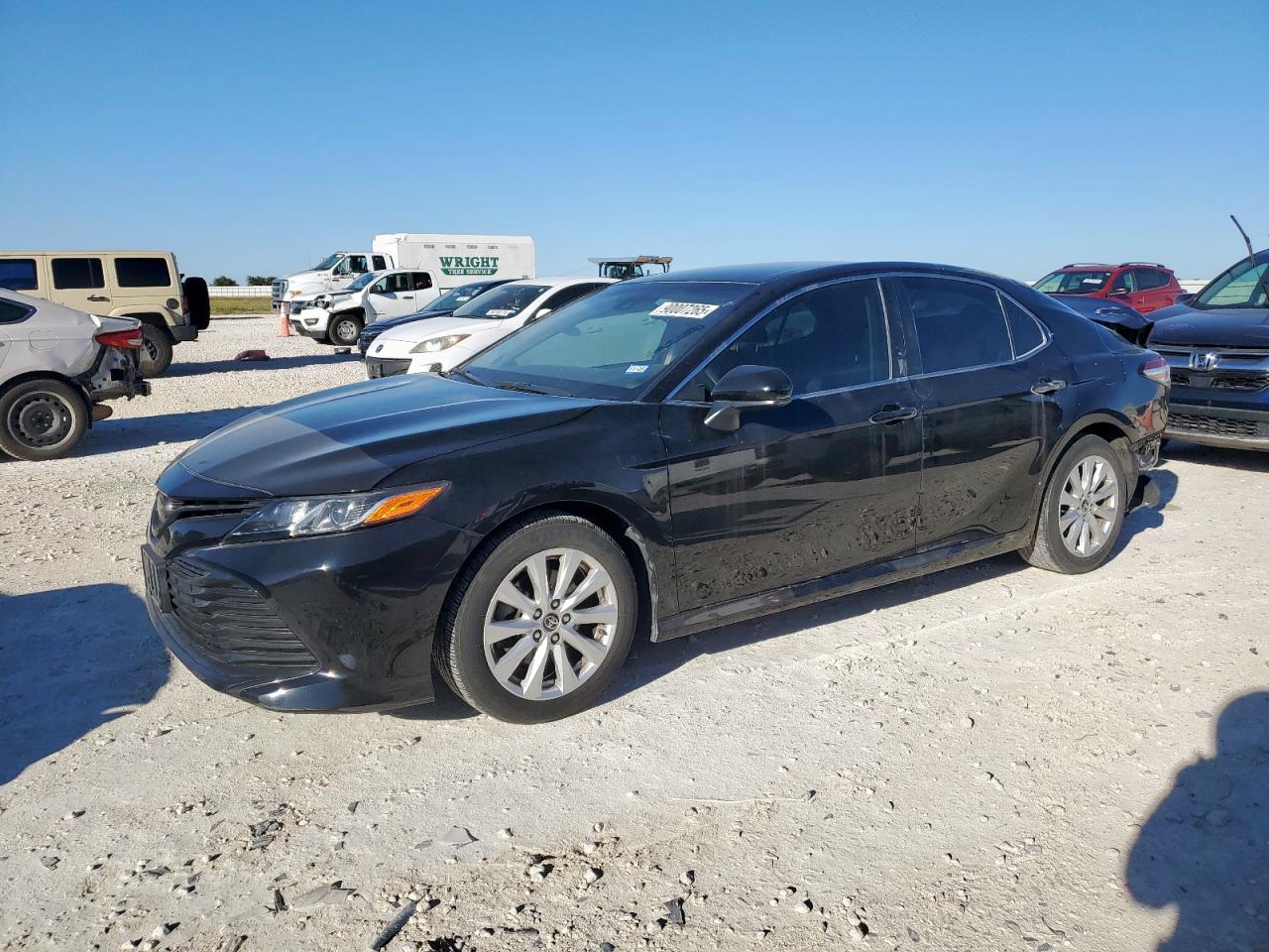 TOYOTA CAMRY LE