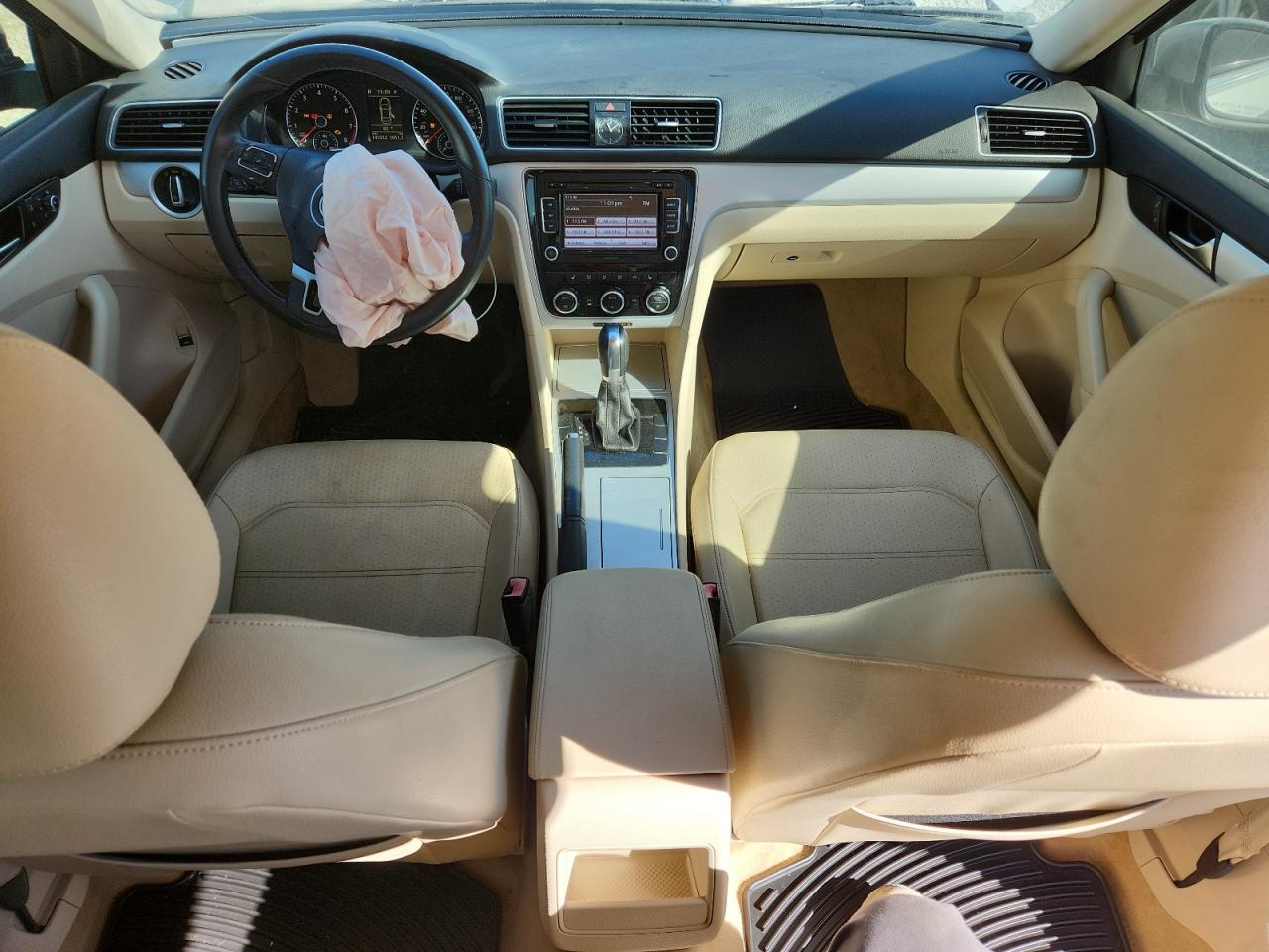 VOLKSWAGEN PASSAT SE