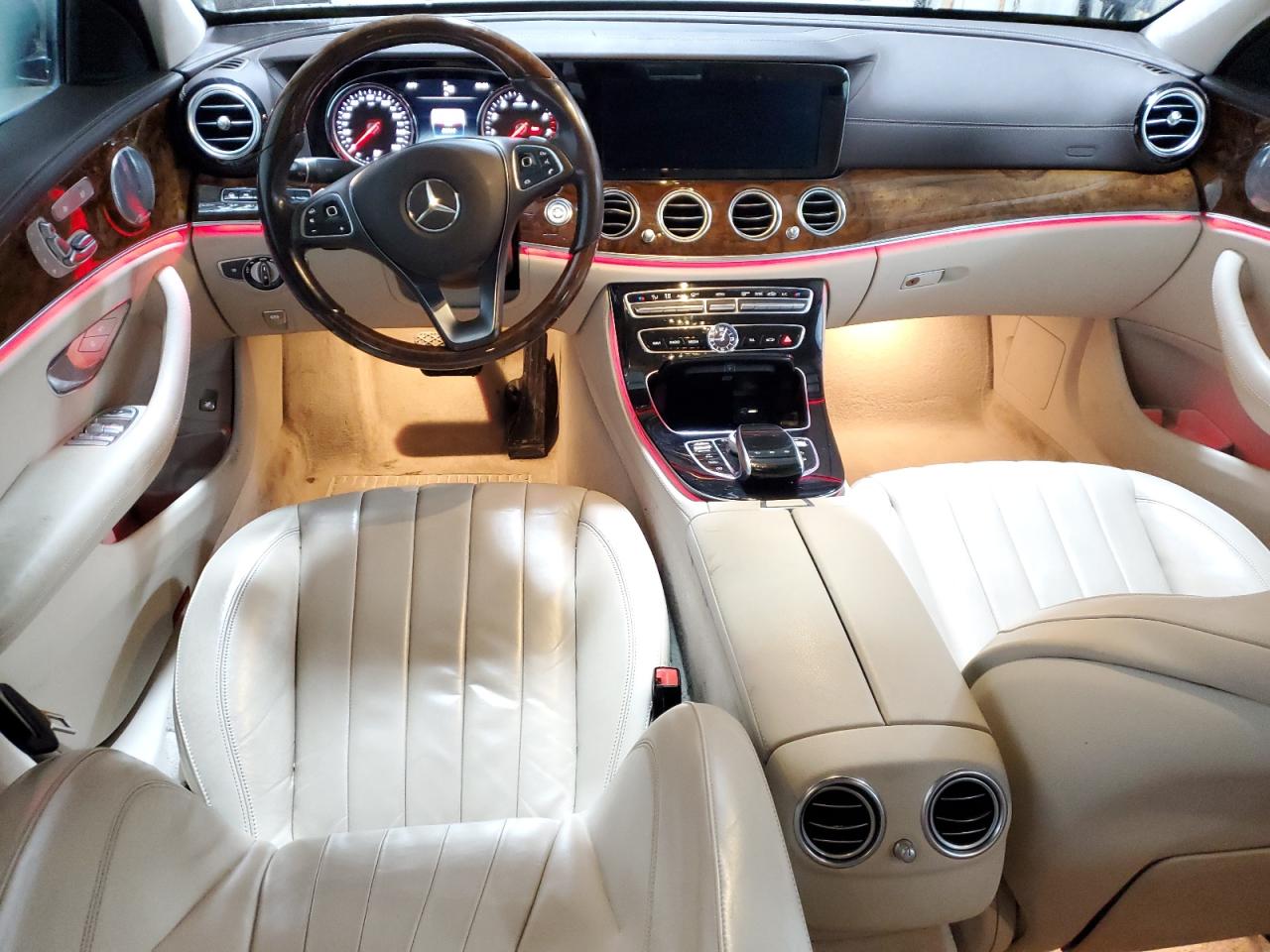 MERCEDES-BENZ E-CLASS 300