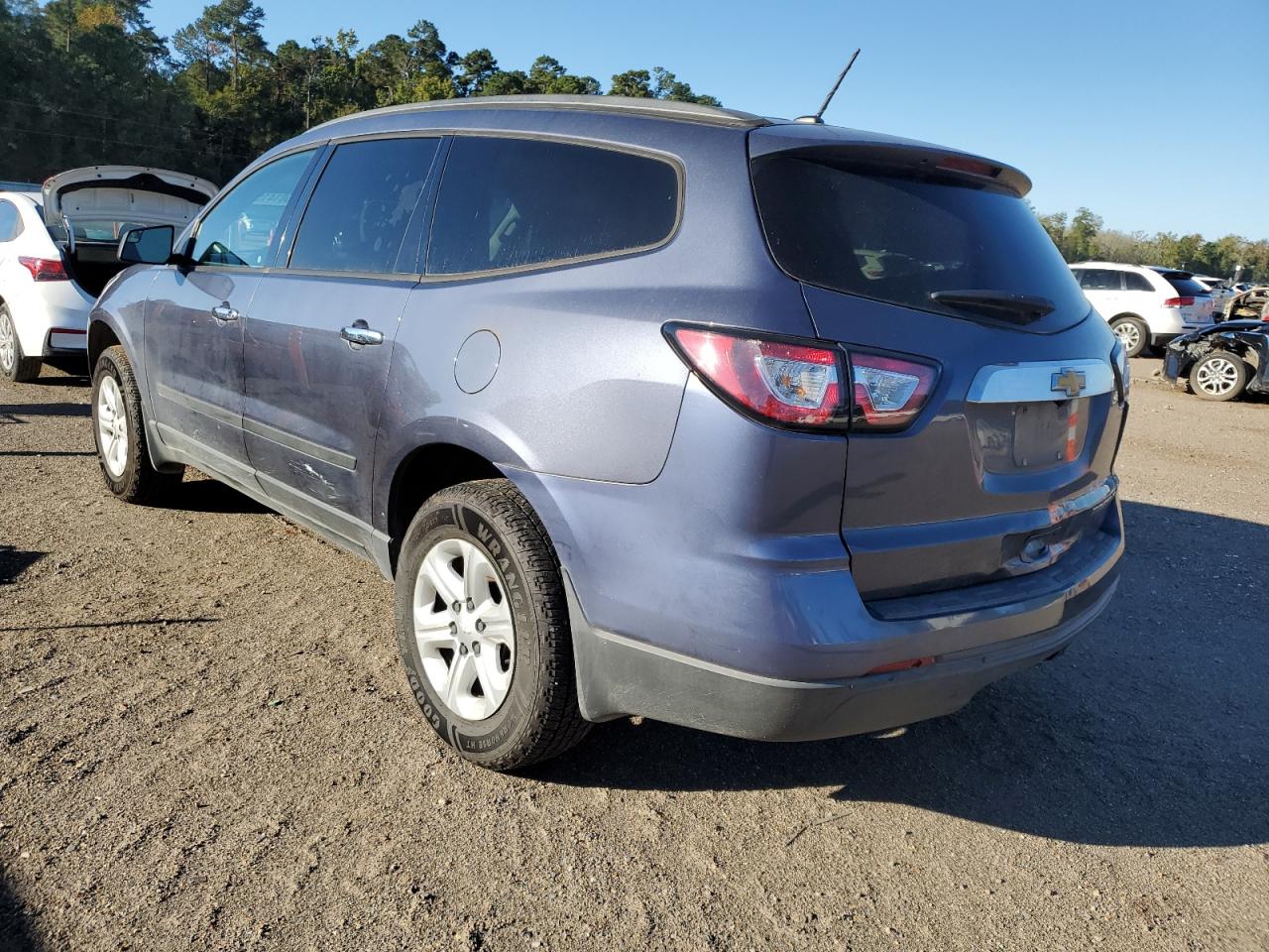 CHEVROLET TRAVERSE LS